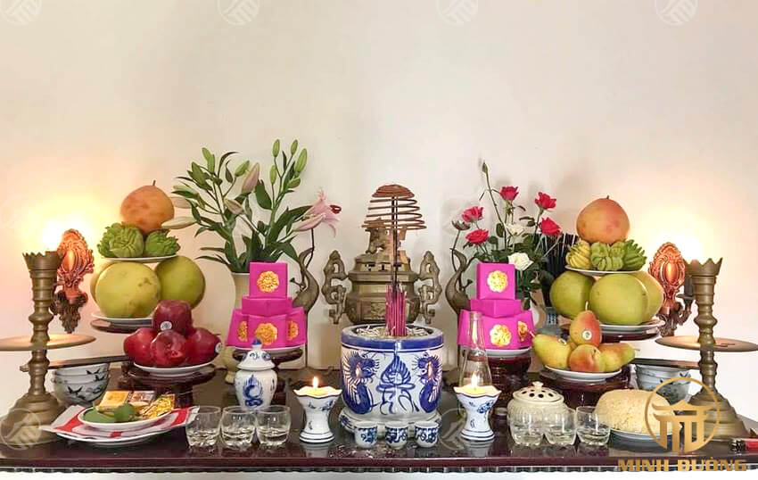 Bàn thờ gia tiên - nơi hội tụ những giá trị thiêng liêng của Tết | Văn hóa  | Vietnam+ (VietnamPlus)